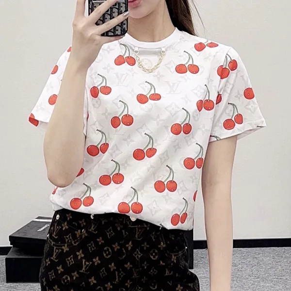 【コラボ限定の魅力♪2色】ルイヴィトン ロゴTシャツ 偽物 FTTS33WHC