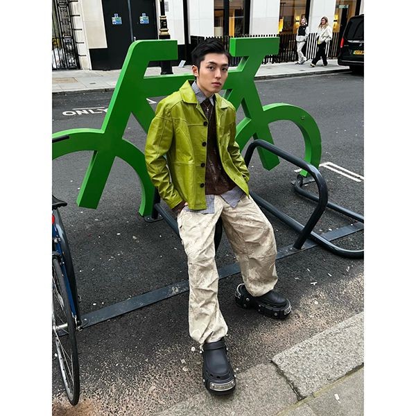 バレンシアガ クロックス 偽物【25SS】バレンシアガ Hard Crocs サンダル 厚底 ロゴ