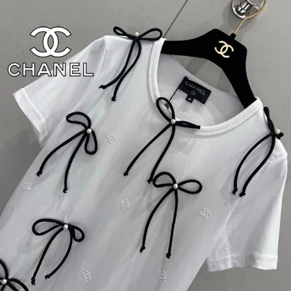 《リボンがかわいい♪》シャネル Tシャツ コピー パール CCロゴ ホワイト