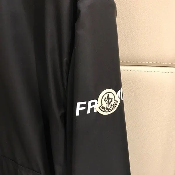 限定コラボ【モンクレール x FRGMT 偽物】FRGMT Ostriaボンバー☆2色 K109U1A00009M5238999