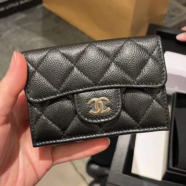 大人気★即完売必至可愛らしく♪コンパクト【シャネル 偽物】三つ折り 財布 ウォレット AP0230-Y04059-C3906