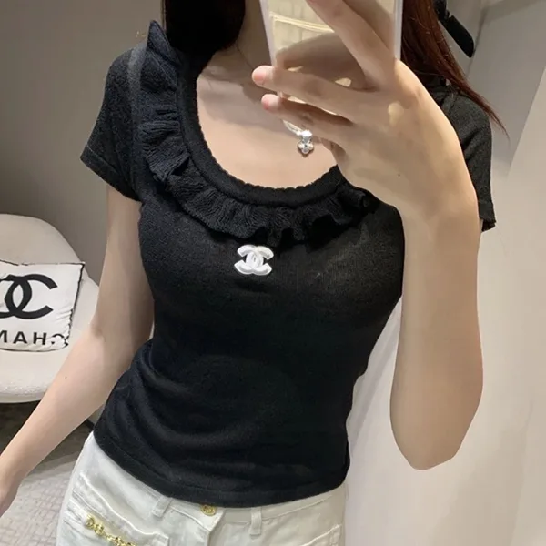 【胸元フェミニン♡オシャレに細見え】シャネル Tシャツ パロディ トップス cc255151