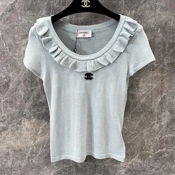 【胸元フェミニン♡オシャレに細見え】シャネル Tシャツ パロディ トップス cc255151
