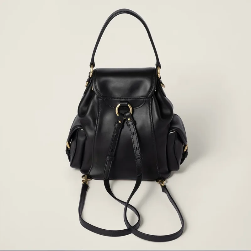 ミュウミュウ レザー バックパック コピー商品 2色 miu0610