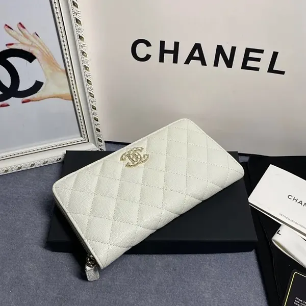 シャネル キラキラCCロゴ 長財布 偽物 AP4555-B12928-10601