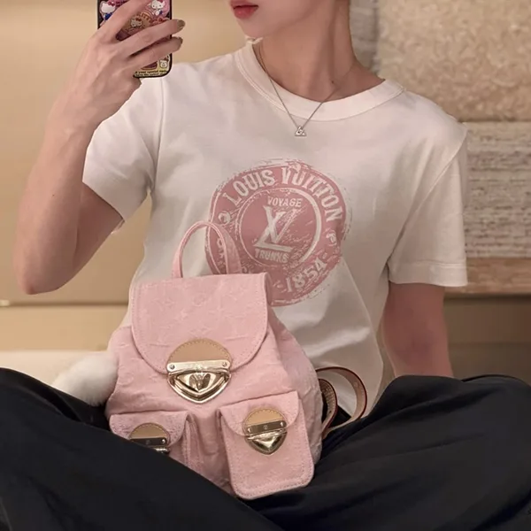 ルイヴィトン★クロップトップ 偽物 Tシャツ【幅広いコーデで活躍♪】1AHIZ