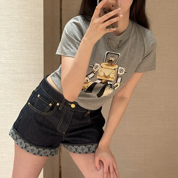 ルイヴィトン Ｔシャツ パチモン 1AI43【遊び心あるロボットプリントが魅力】